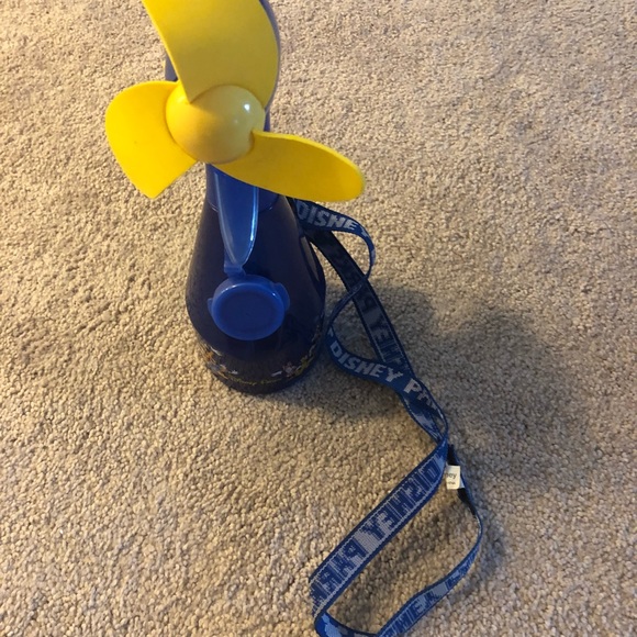 Water Fan from Walt Disney World - Picture 4 of 4